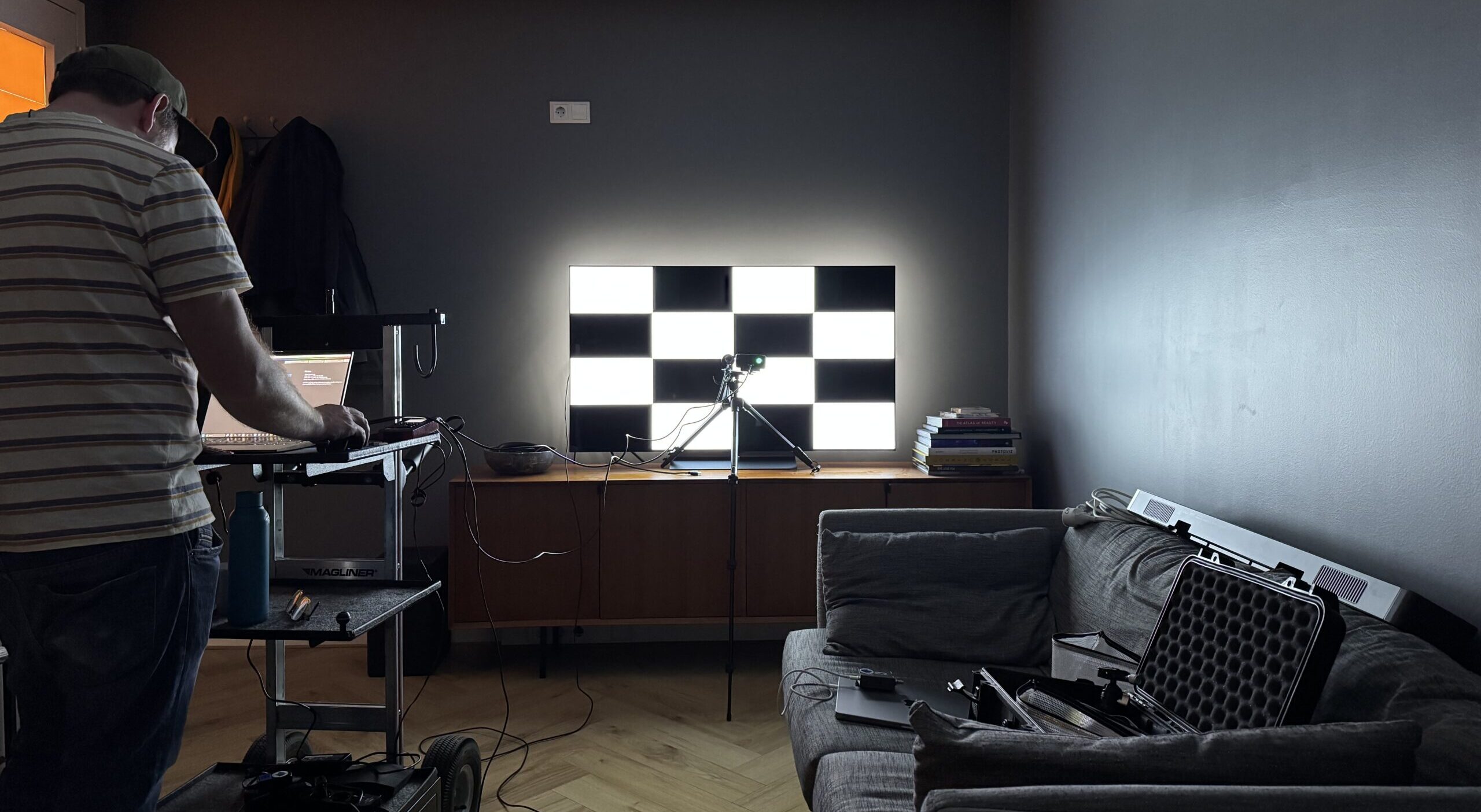 Monitor and projector calibration